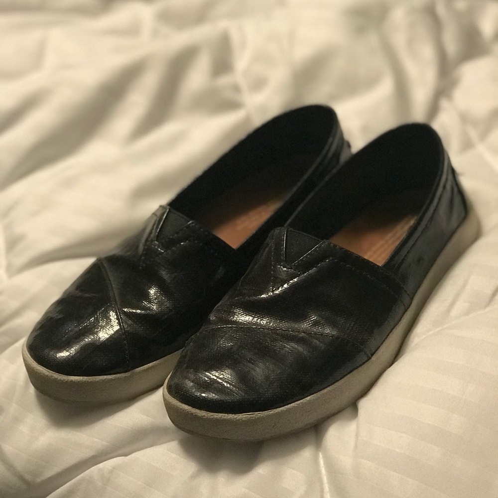Toms patent leather loafers slip on 6.5